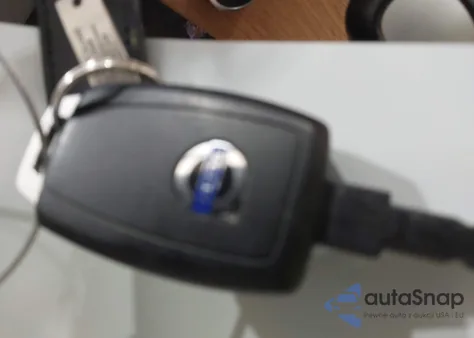 2011 Volvo C70 T5 z USA, uszkodzony, nr VIN YV1672MC9BJ112678